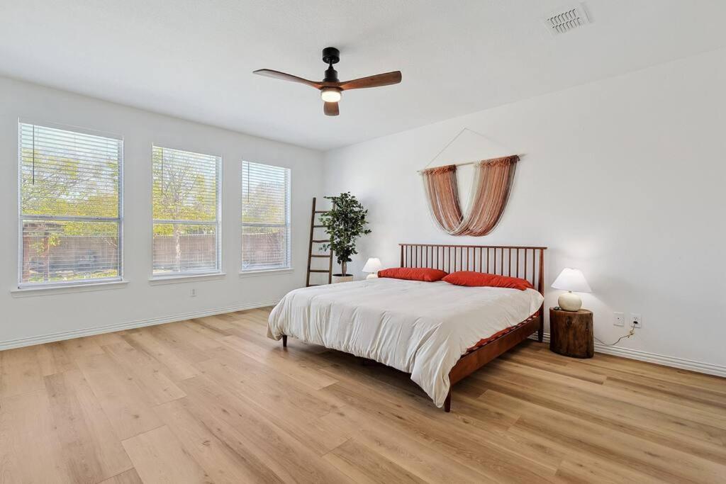 Vila Wellness Oasis 5Br W Pool + Huge Yard + Fire Pit Sachse Exteriér fotografie