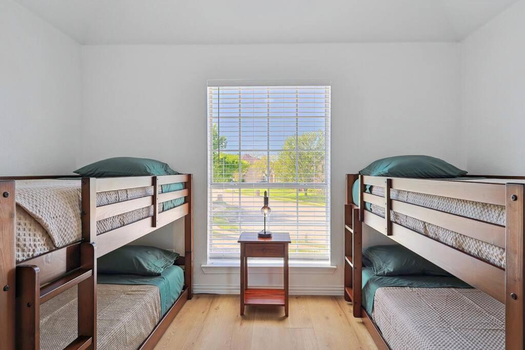 Vila Wellness Oasis 5Br W Pool + Huge Yard + Fire Pit Sachse Exteriér fotografie
