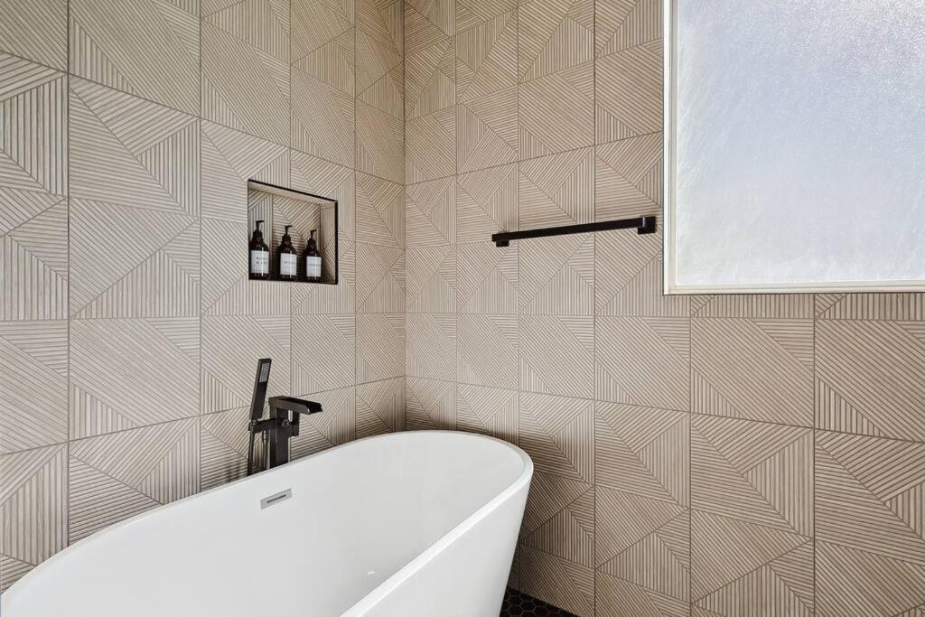 Vila Wellness Oasis 5Br W Pool + Huge Yard + Fire Pit Sachse Exteriér fotografie