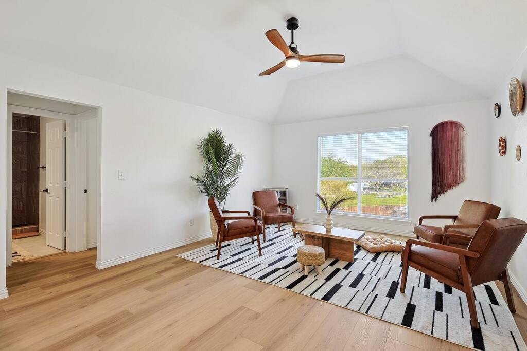 Vila Wellness Oasis 5Br W Pool + Huge Yard + Fire Pit Sachse Exteriér fotografie