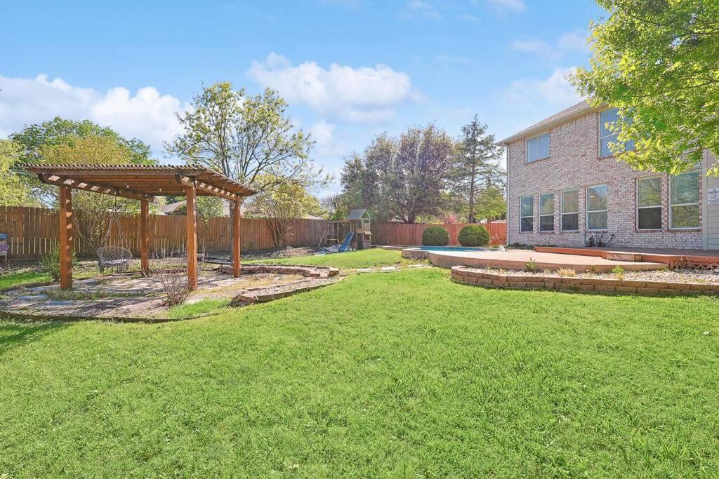 Vila Wellness Oasis 5Br W Pool + Huge Yard + Fire Pit Sachse Exteriér fotografie
