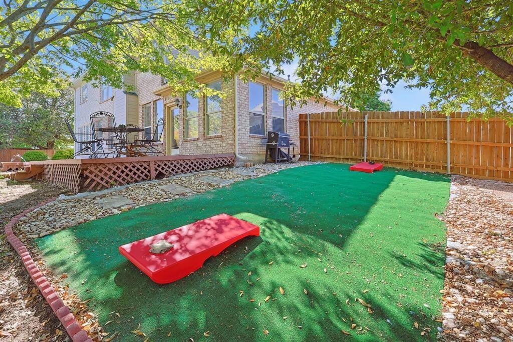 Vila Wellness Oasis 5Br W Pool + Huge Yard + Fire Pit Sachse Exteriér fotografie