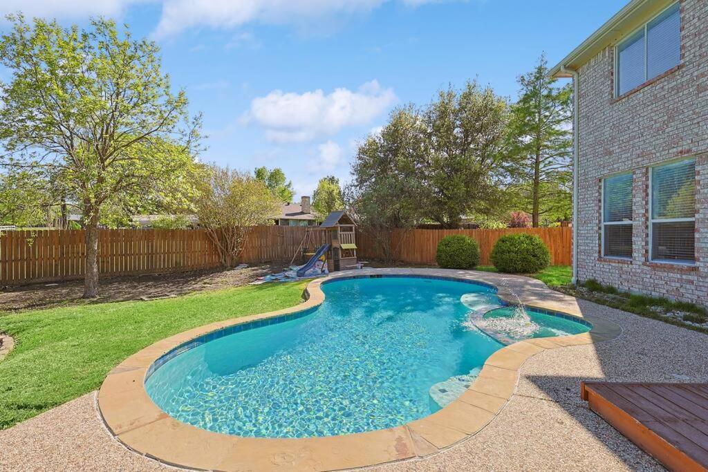 Vila Wellness Oasis 5Br W Pool + Huge Yard + Fire Pit Sachse Exteriér fotografie